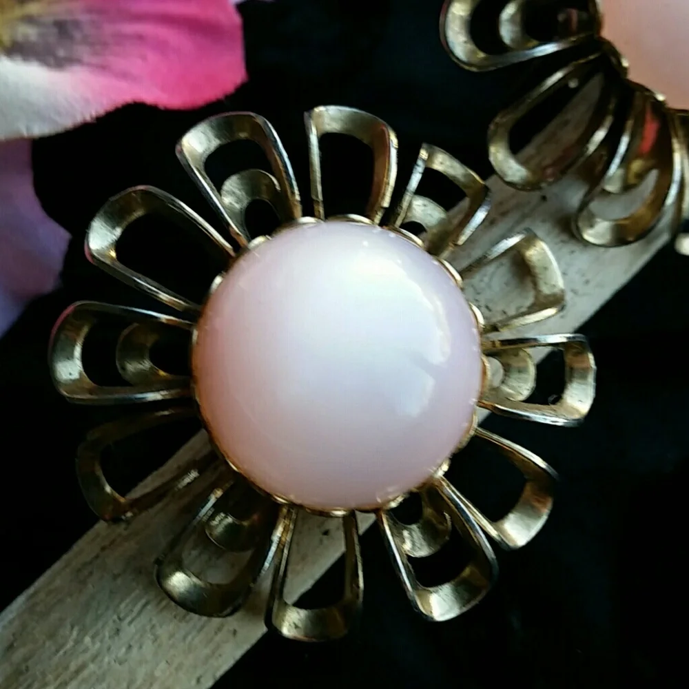 Vintage Floral Goldtone Open Works Pink Faux Pearl Earrings Clip Style